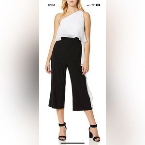 NWT Laundry Black & White Jumper size 2